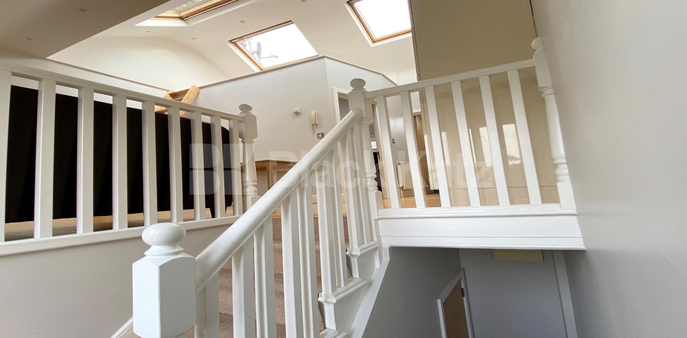 			UNDER OFFER , 1 Bedroom, 1 bath, 1 reception Apartment			 Southwark Bridge Road, London Bridge / Borough